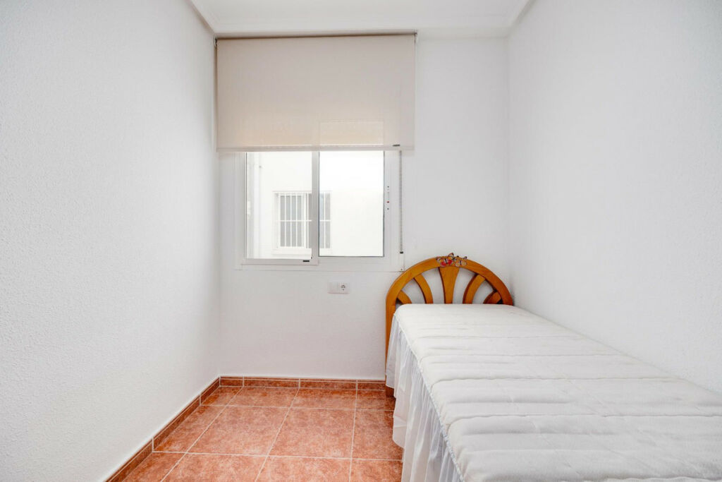 Middle Floor Apartment Guardamar del Segura Alicante - Bild 13