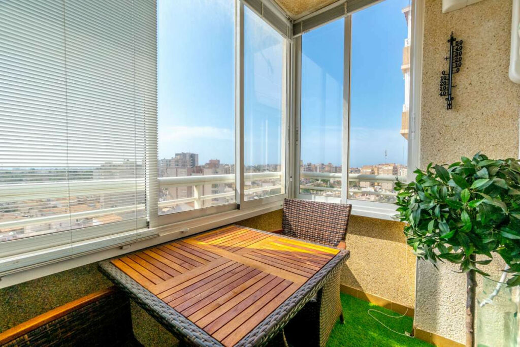 Middle Floor Apartment Torrevieja Alicante - zdjęcie 14