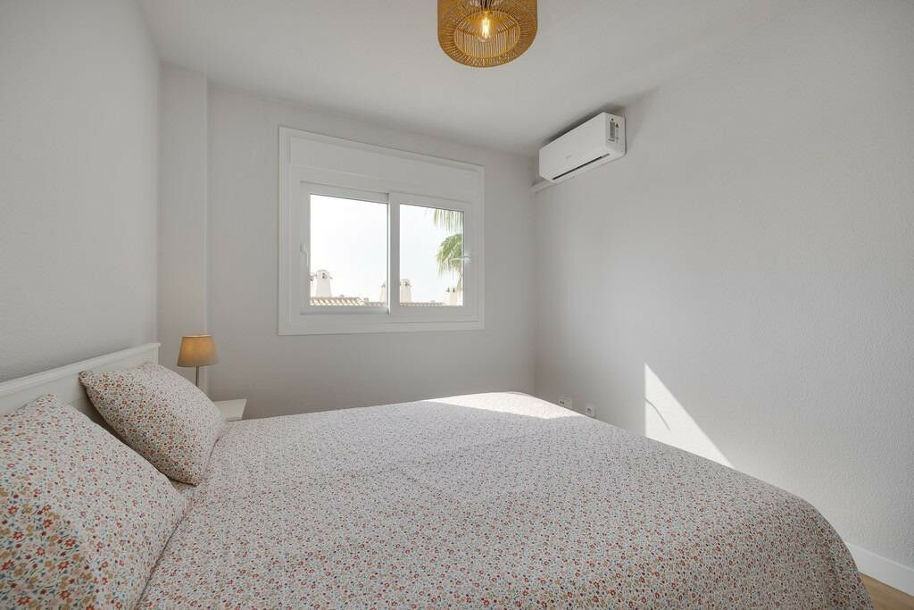 Middle Floor Apartment Campoamor Alicante - Bild 13