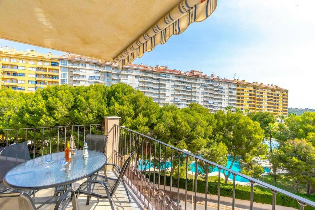 Middle Floor Apartment Campoamor Alicante - Bild 14