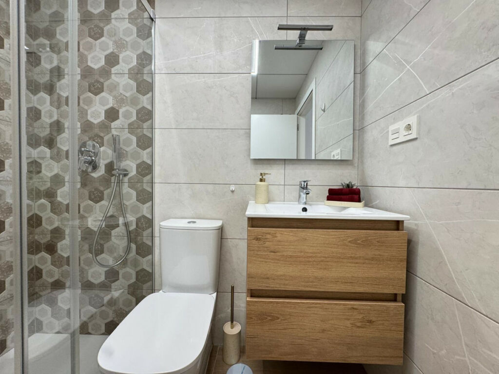 Middle Floor Apartment Torrevieja Alicante - Bild 14