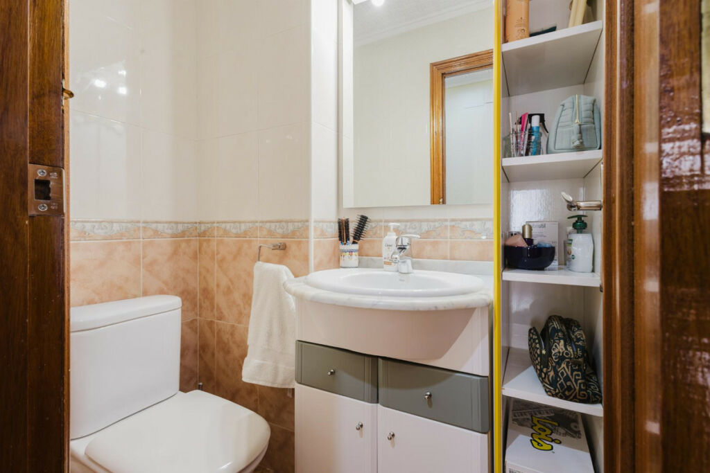 Middle Floor Apartment Torrevieja Alicante - zdjęcie 15