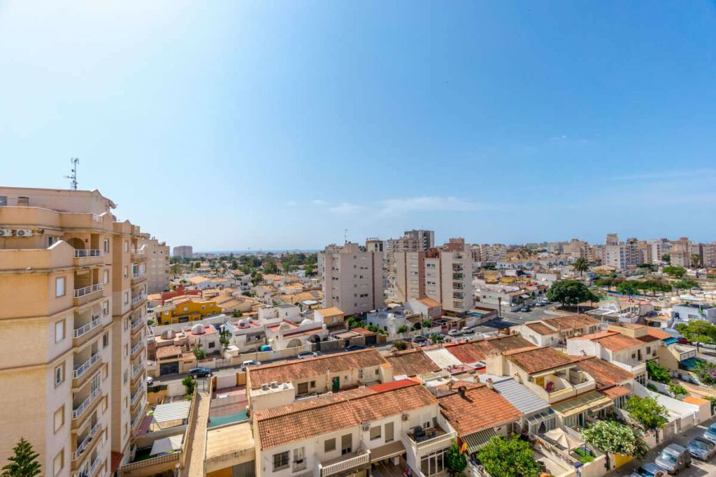 Middle Floor Apartment Torrevieja Alicante - zdjęcie 16