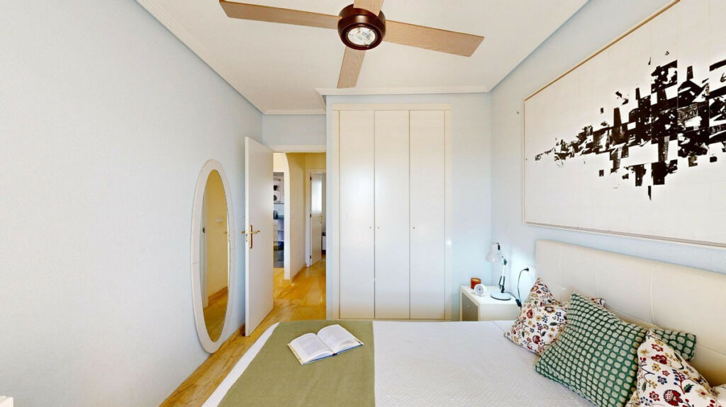 Middle Floor Apartment Campoamor Alicante - Bild 15