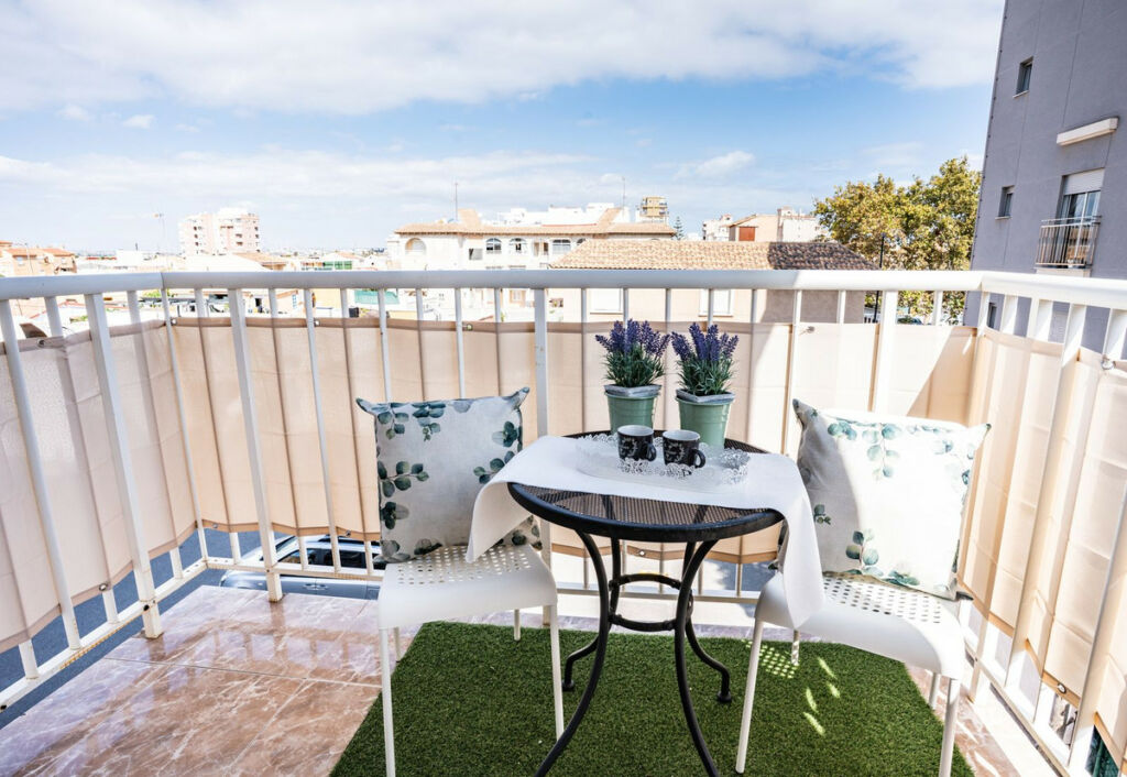 Middle Floor Apartment Torrevieja Alicante - Bild 15
