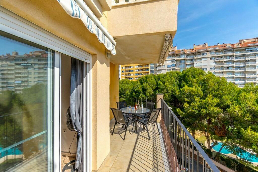 Middle Floor Apartment Campoamor Alicante - Bild 15