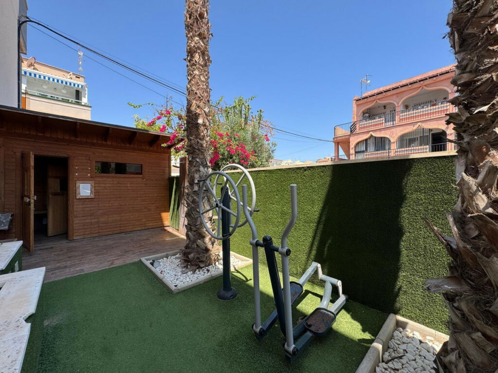 Middle Floor Apartment Torrevieja Alicante - Bild 15