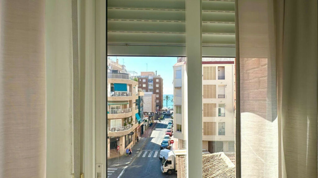 Middle Floor Apartment Torrevieja Alicante - Bild 16