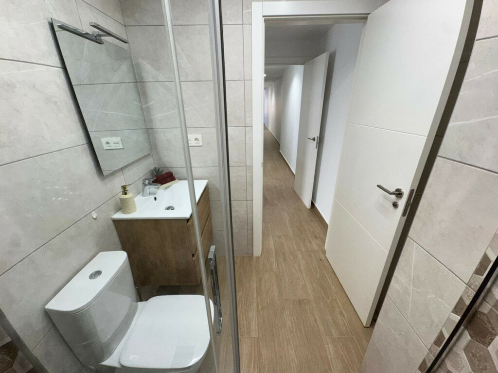 Middle Floor Apartment Torrevieja Alicante - Bild 18