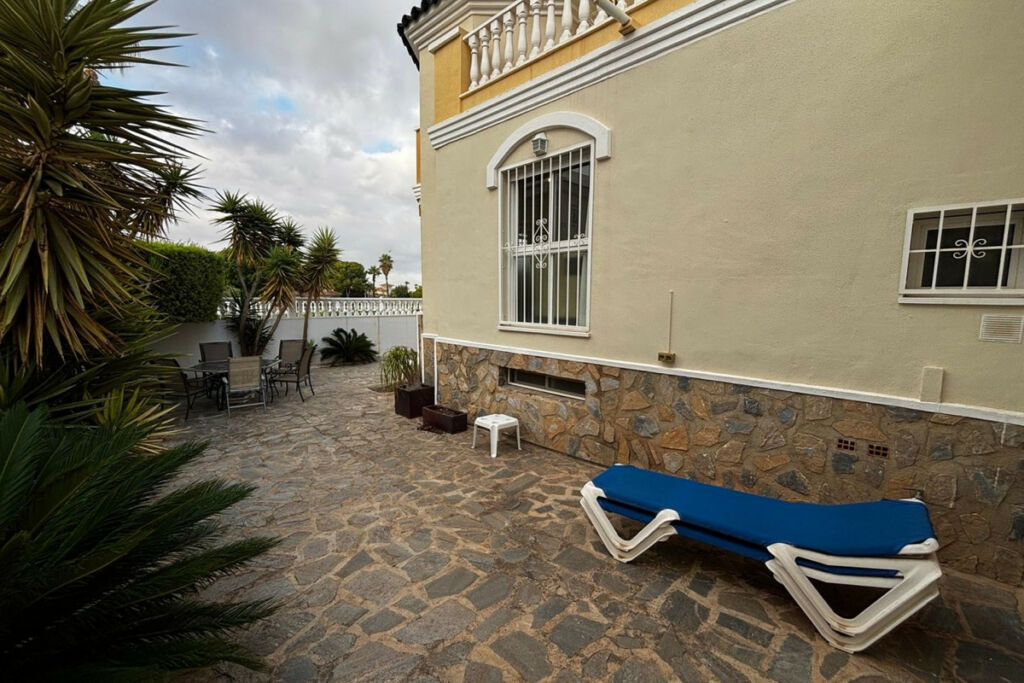Semi-Detached House Dona Pepa Alicante - Bild 18