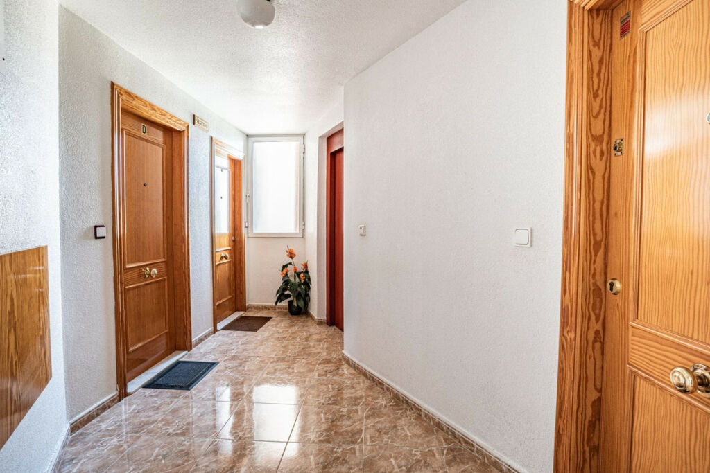 Middle Floor Apartment Torrevieja Alicante - Bild 18