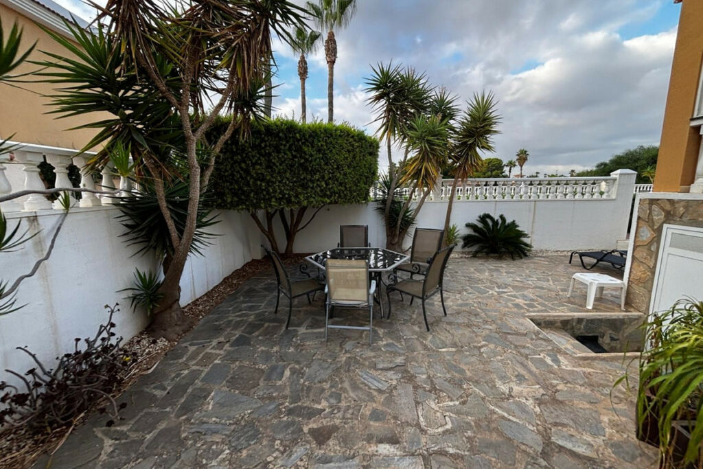 Semi-Detached House Dona Pepa Alicante - Bild 19