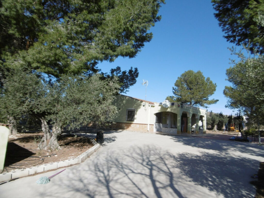 Detached Villa Yecla Murcia - imagen 2
