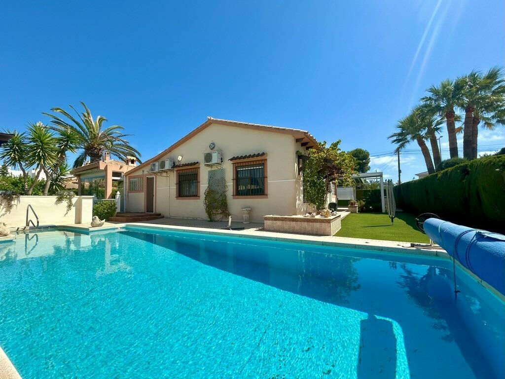 Detached Villa Cabo Roig Alicante - zdjęcie 2