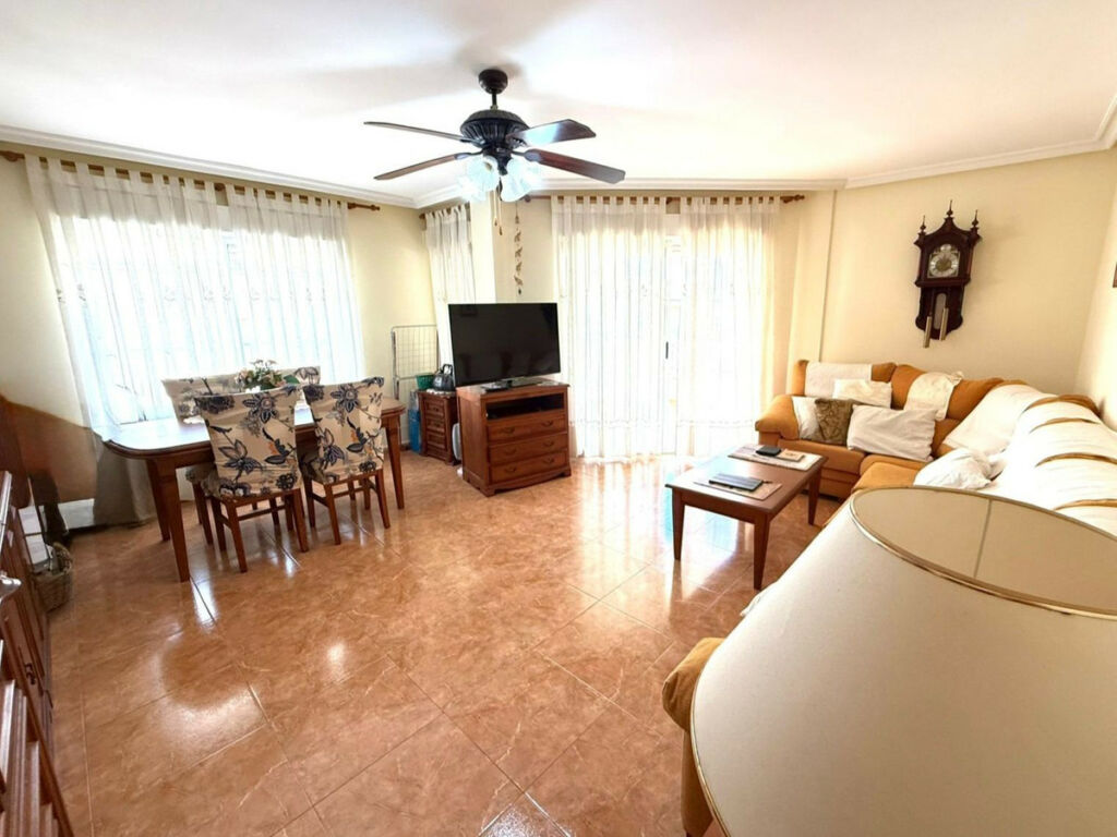Middle Floor Apartment Playa Del Cura Alicante - Bild 2