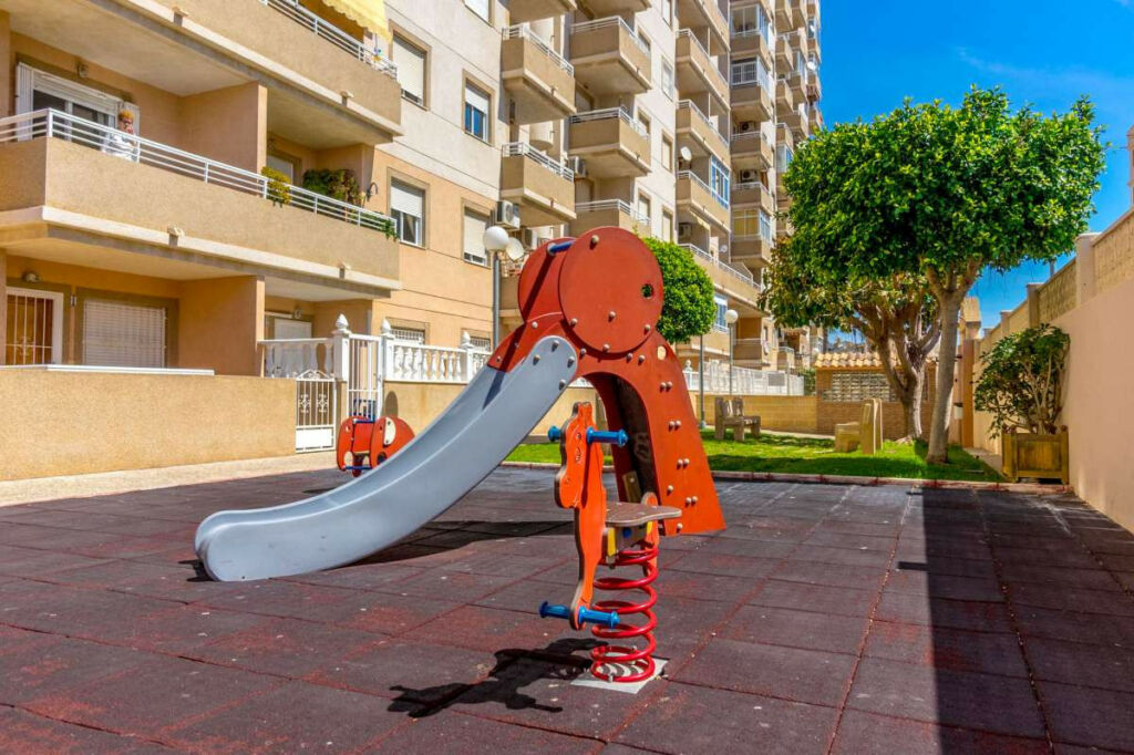 Middle Floor Apartment Torrevieja Alicante - zdjęcie 20