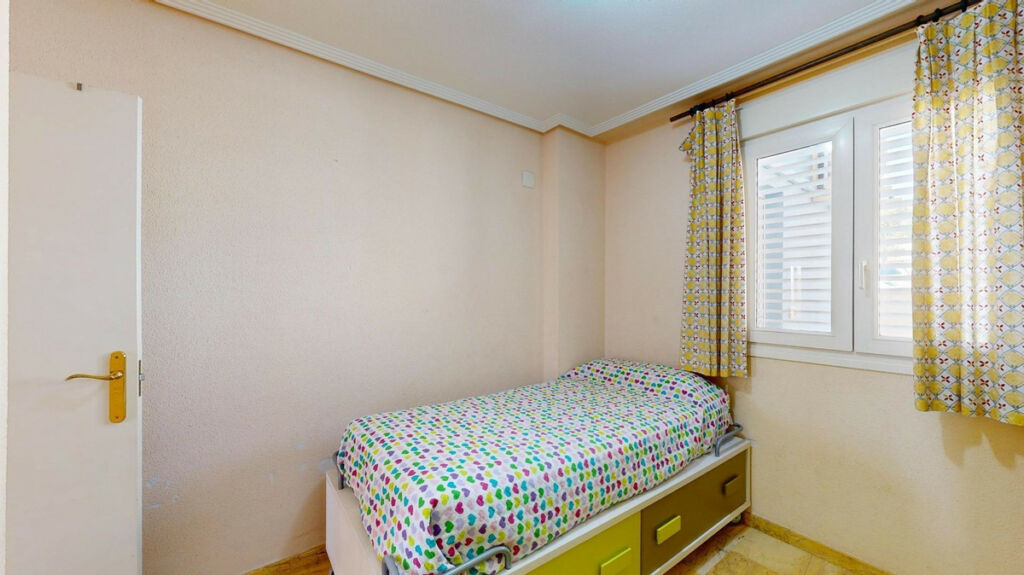 Middle Floor Apartment Campoamor Alicante - Bild 21
