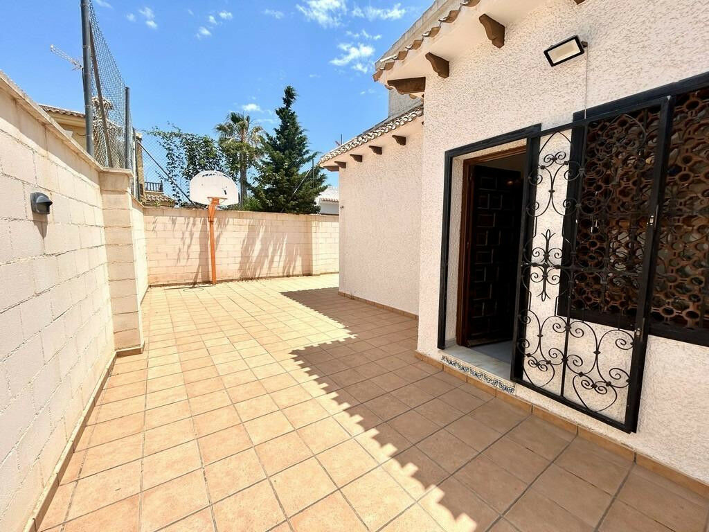 Detached Villa La Zenia Alicante - zdjęcie 23