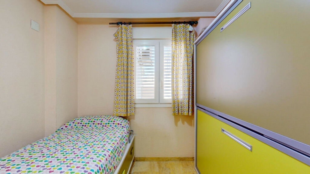 Middle Floor Apartment Campoamor Alicante - Bild 23