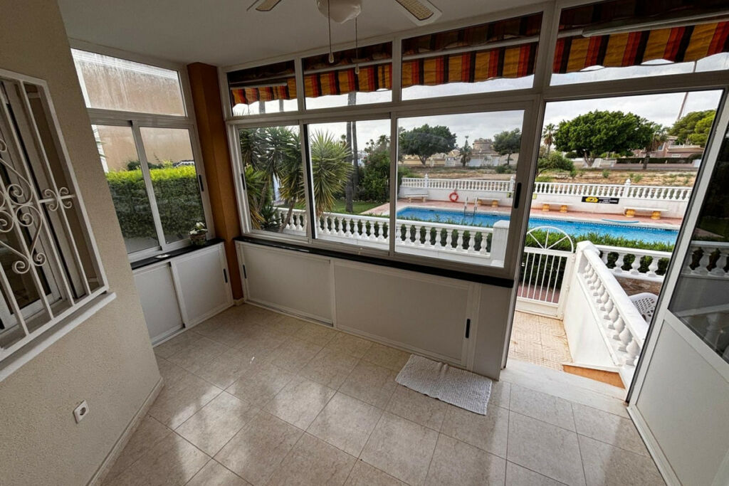 Semi-Detached House Dona Pepa Alicante - Bild 23