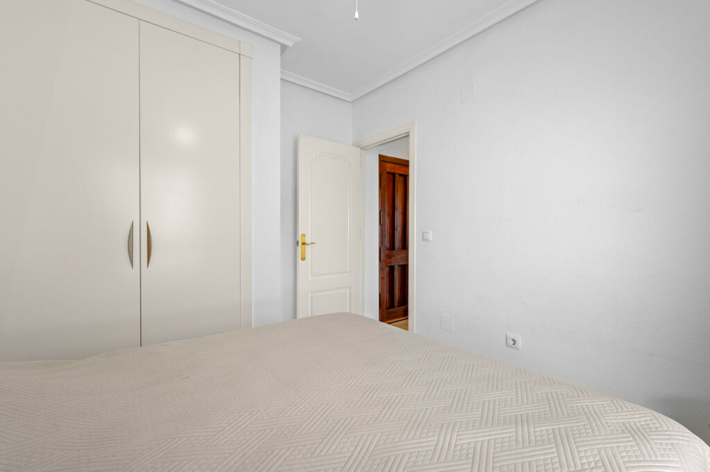 Middle Floor Apartment Playa Flamenca Alicante - Bild 23