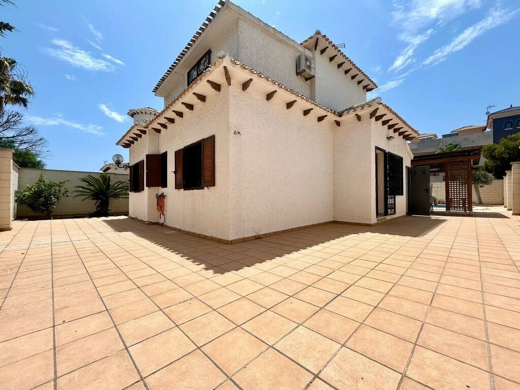 Detached Villa La Zenia Alicante - zdjęcie 24