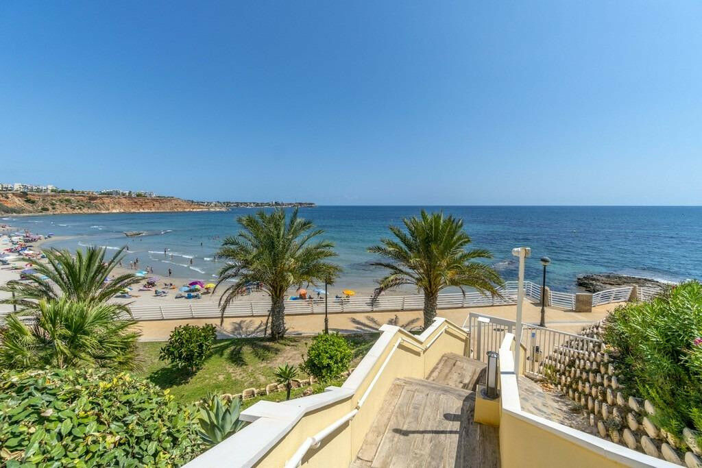 Middle Floor Apartment Campoamor Alicante - Bild 24