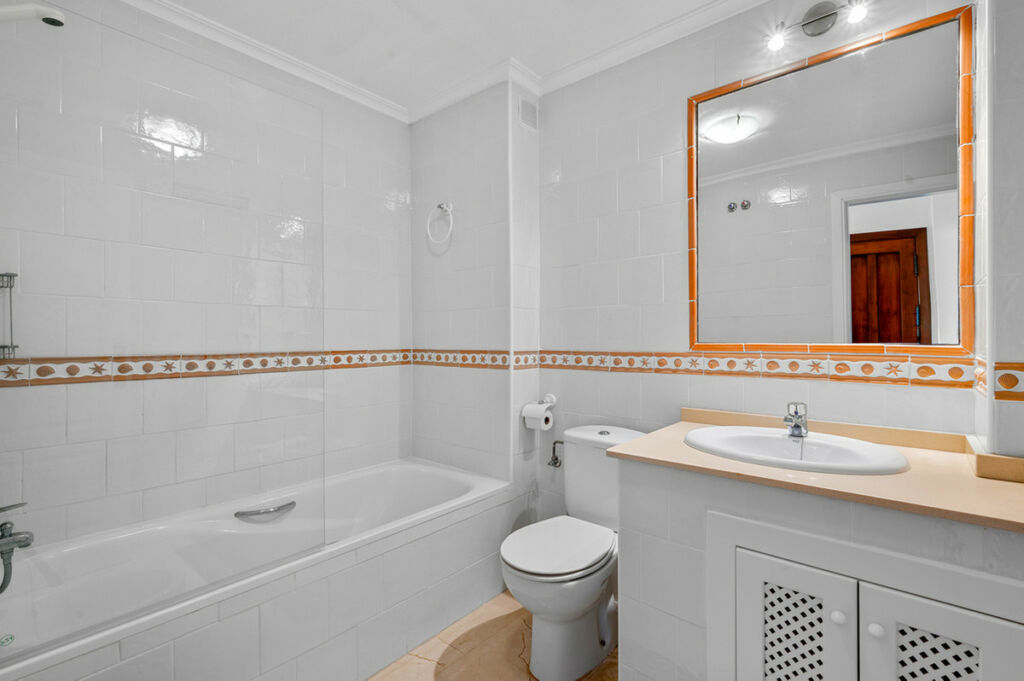 Middle Floor Apartment Playa Flamenca Alicante - Bild 25
