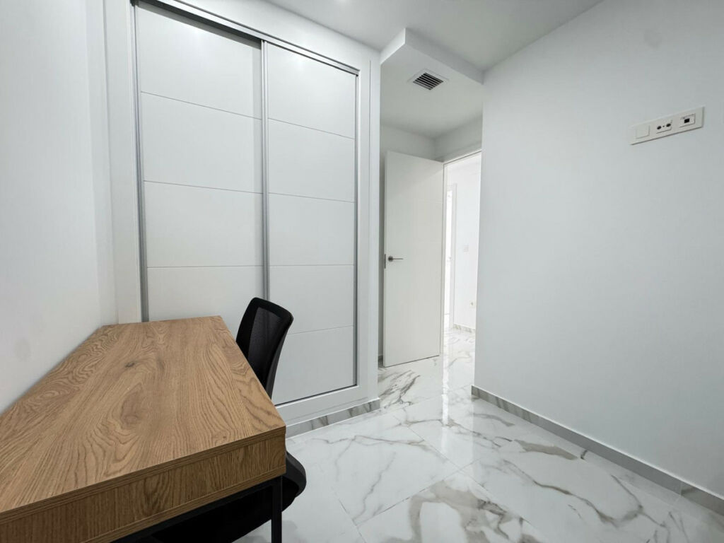 Middle Floor Apartment Torrevieja Alicante - Bild 27
