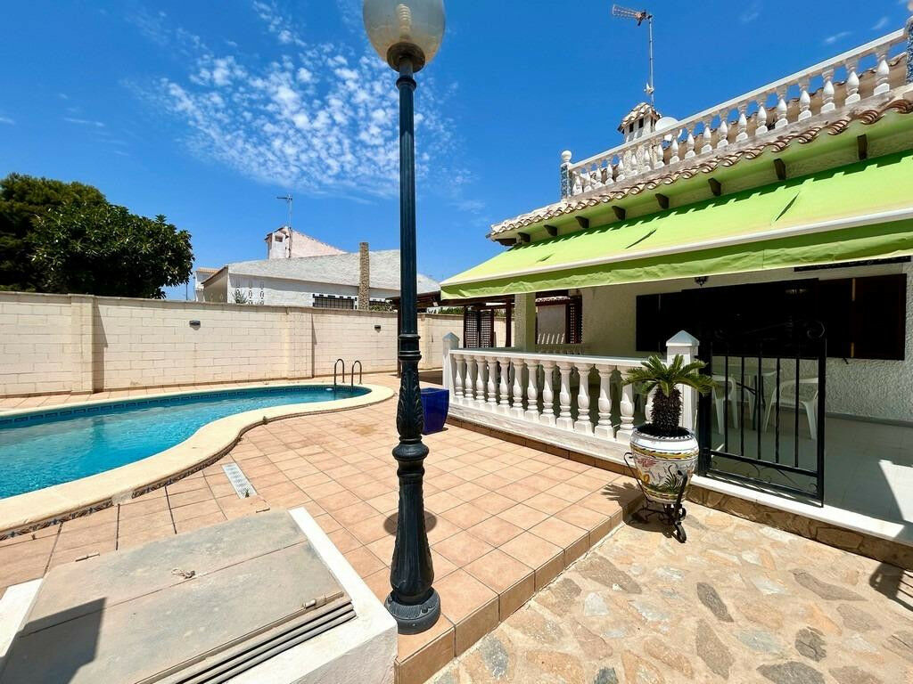 Detached Villa La Zenia Alicante - zdjęcie 27