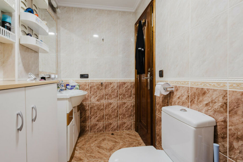 Middle Floor Apartment Torrevieja Alicante - zdjęcie 27