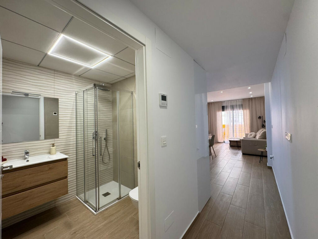 Middle Floor Apartment Torrevieja Alicante - Bild 28