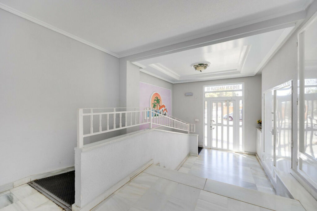 Middle Floor Apartment Guardamar del Segura Alicante - Bild 29