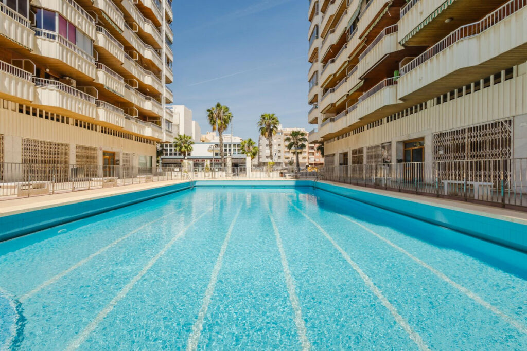 Middle Floor Apartment Torrevieja Alicante - zdjęcie 3