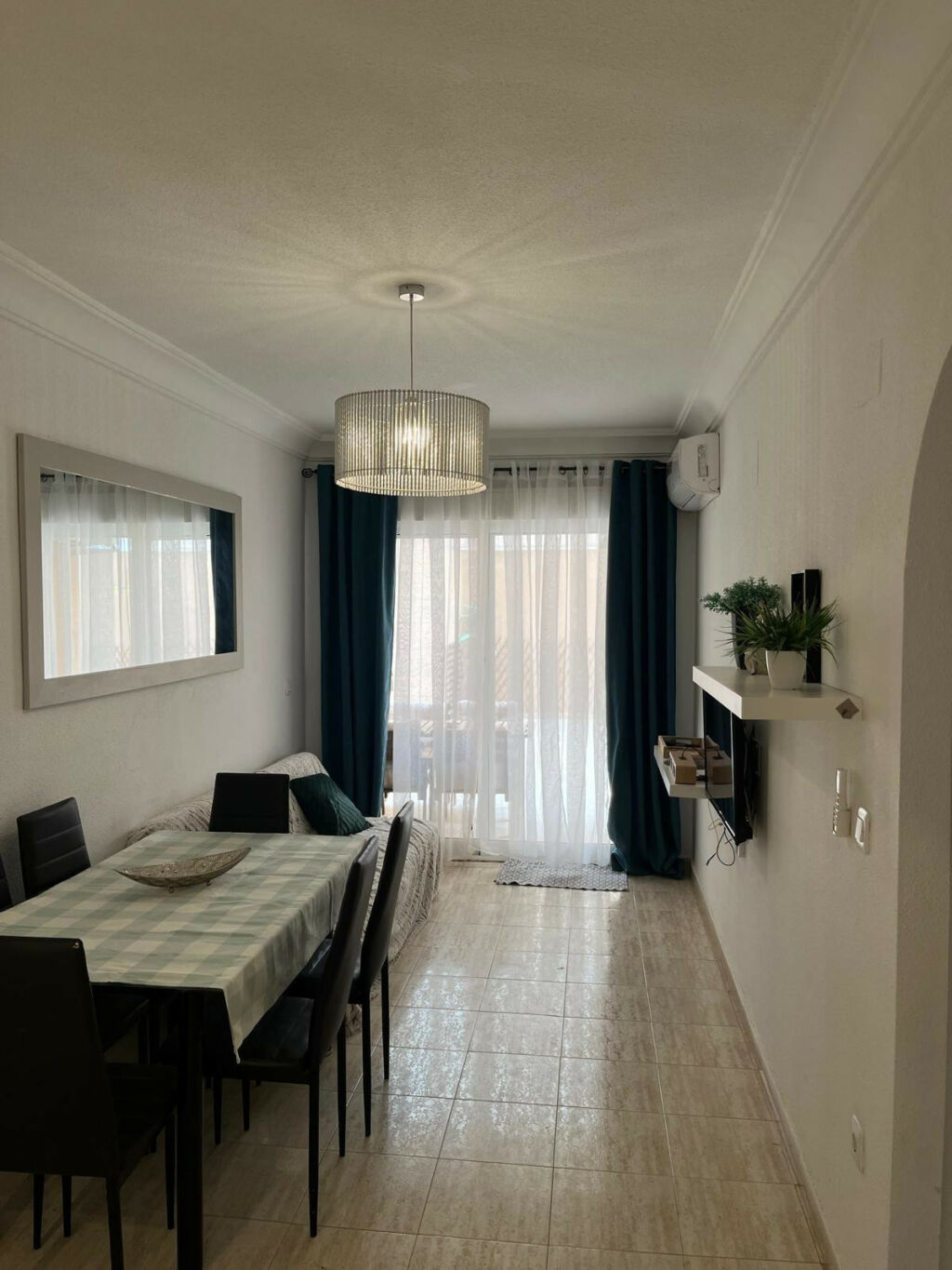 Middle Floor Apartment Torrevieja Alicante - imagen 3