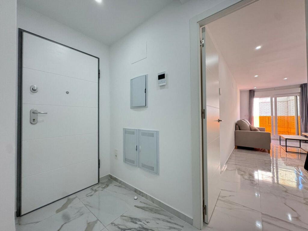 Middle Floor Apartment Torrevieja Alicante - Bild 3