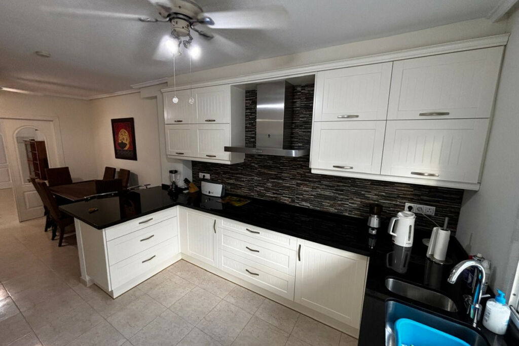 Semi-Detached House Dona Pepa Alicante - Bild 3