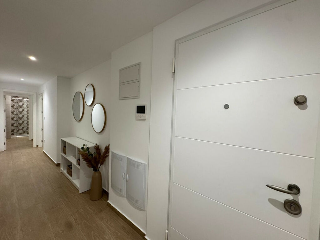 Middle Floor Apartment Torrevieja Alicante - Bild 3