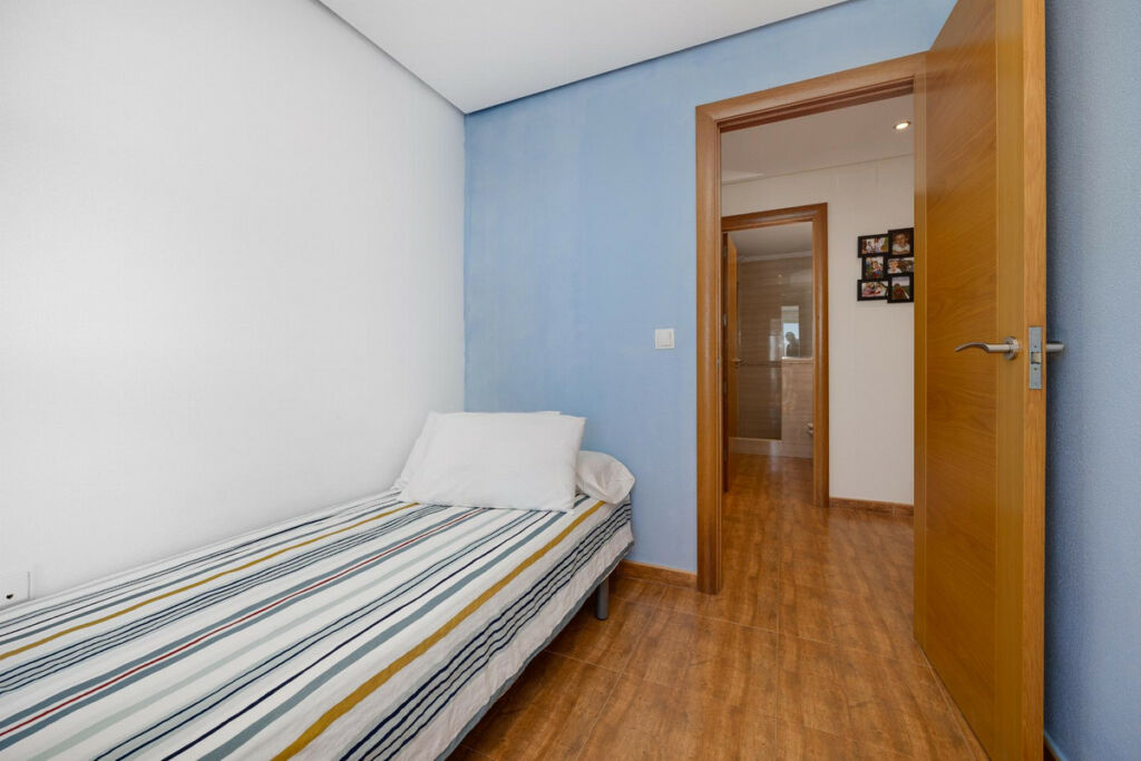 Middle Floor Apartment Torrevieja Alicante - zdjęcie 31