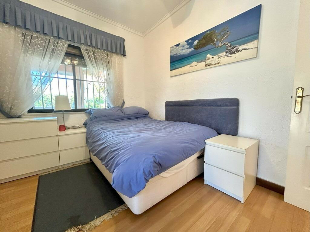 Detached Villa Cabo Roig Alicante - zdjęcie 32