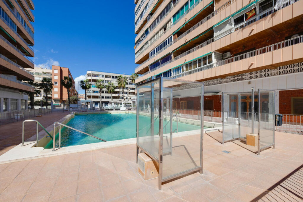 Middle Floor Apartment Torrevieja Alicante - zdjęcie 34