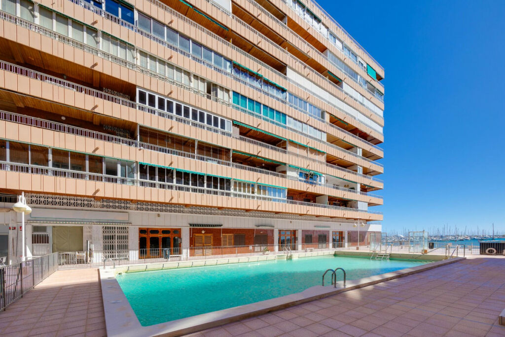 Middle Floor Apartment Torrevieja Alicante - zdjęcie 35