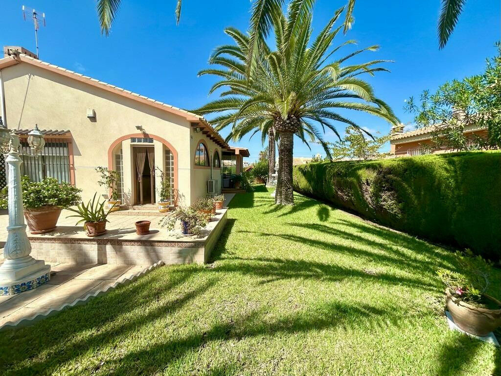 Detached Villa Cabo Roig Alicante - zdjęcie 4