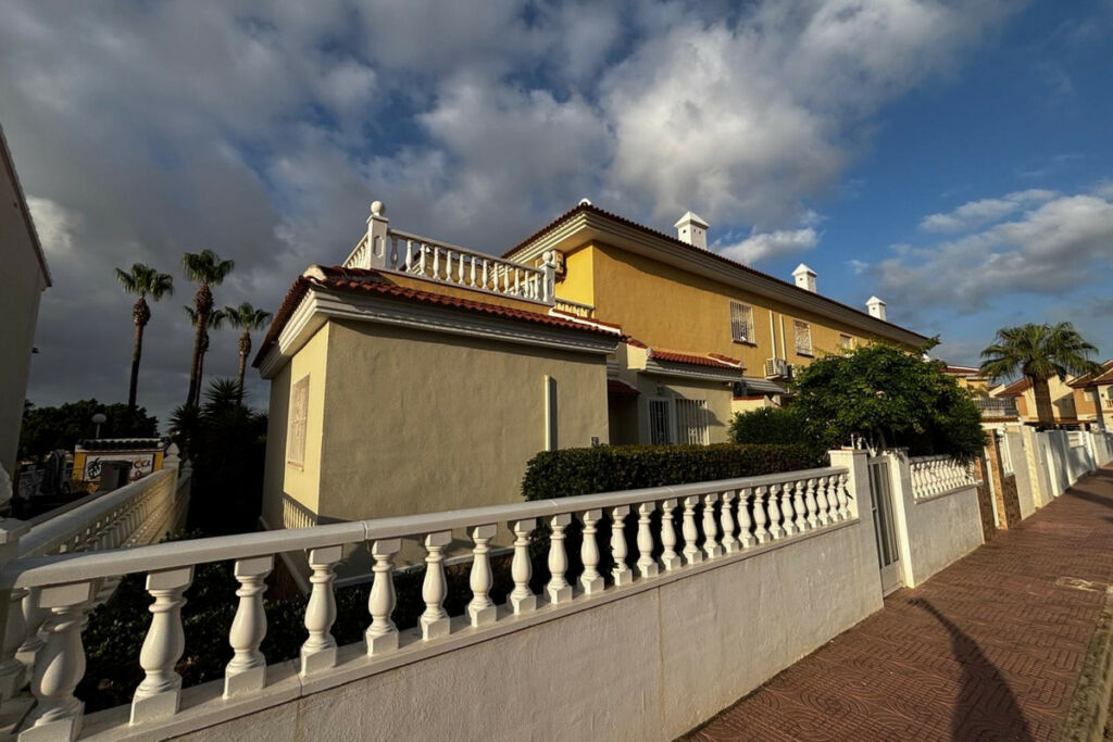 Semi-Detached House Dona Pepa Alicante - Bild 45