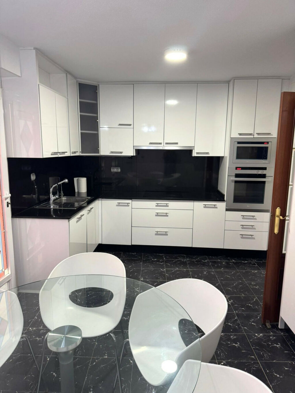 Middle Floor Apartment Torrevieja Alicante - zdjęcie 5