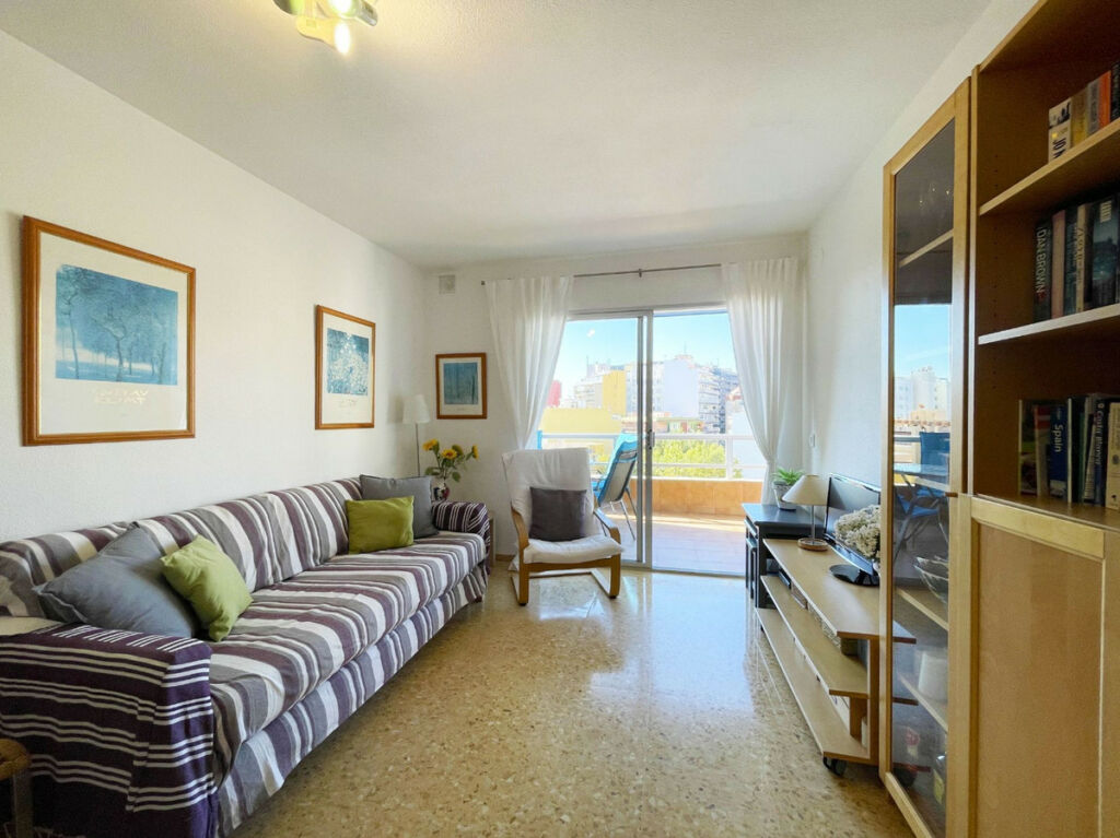 Middle Floor Apartment Calpe Alicante - image 5