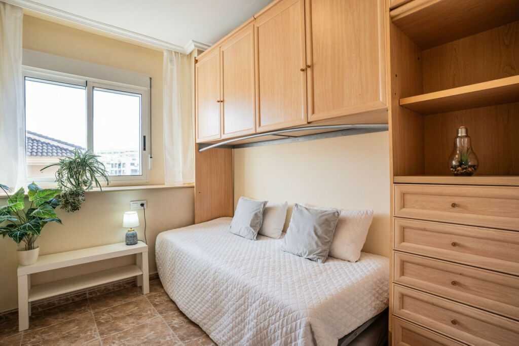 Middle Floor Apartment Torrevieja Alicante - Bild 6