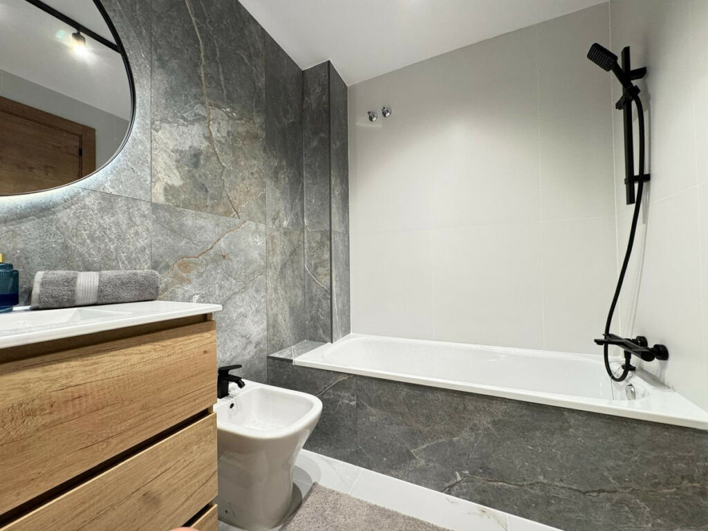 Middle Floor Apartment Torrevieja Alicante - Bild 6