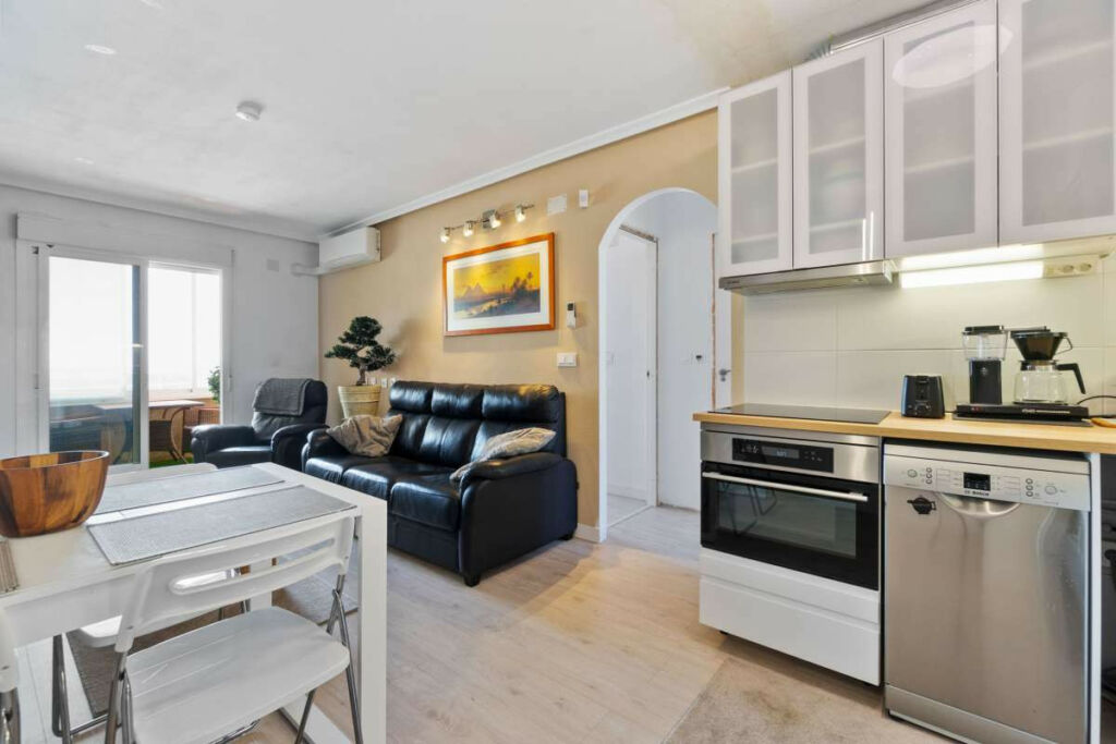 Middle Floor Apartment Torrevieja Alicante - zdjęcie 7