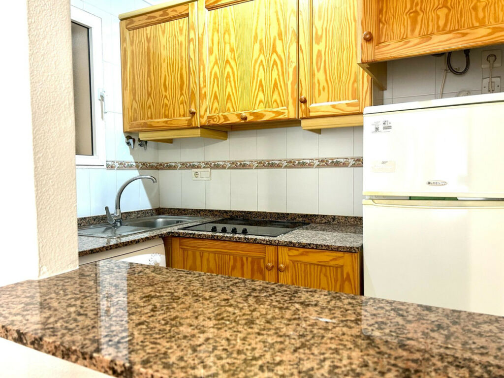 Middle Floor Apartment Torrevieja Alicante - zdjęcie 6